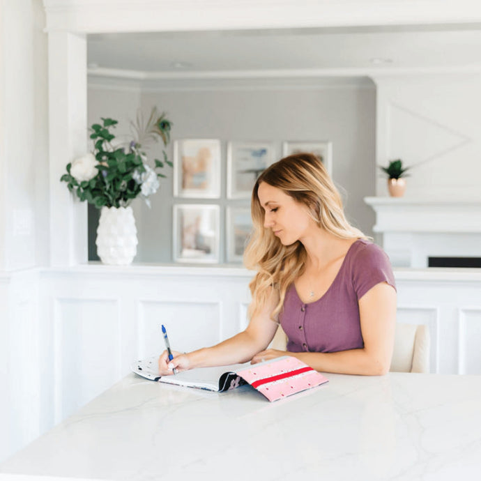 How to Start a Shared Journal for Teenagers and Moms